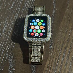 Apple Watch 42 mm cover and band.